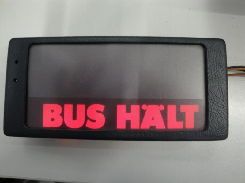 Digital-Uhr Mit Text "Bus Hält"